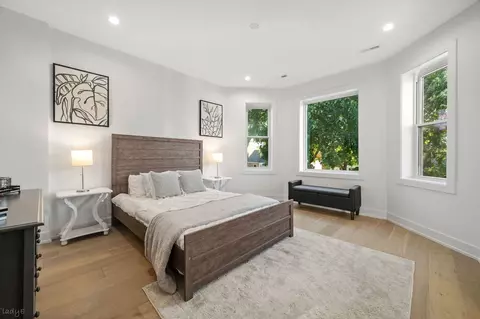 Bedroom - 3941 N Spaulding Ave, Chicago, IL 60618 photo 2 of 6
