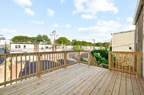 Exterior - 3941 N Spaulding Ave, Chicago, IL 60618 photo 2 of 2