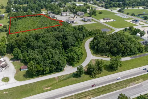 1015 Shawnee Trl, Carterville, IL 62918
