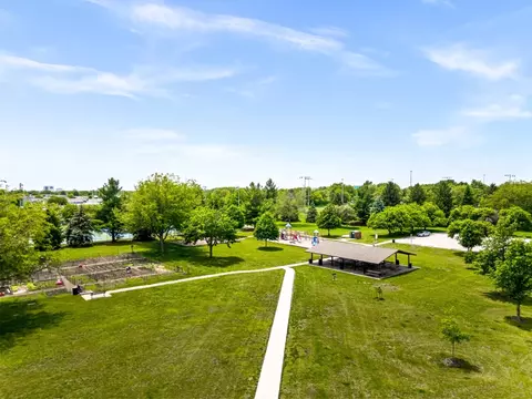 View/Area - 300 Whispering Pines Cc Ln, Normal, IL 61761 photo 3 of 11