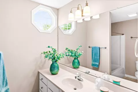 Bath - 300 Whispering Pines Cc Ln, Normal, IL 61761 photo 4 of 5