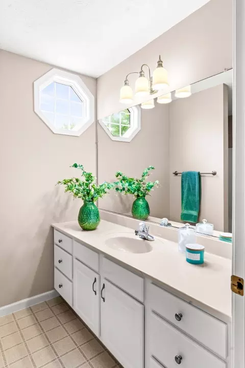 Bath - 300 Whispering Pines Cc Ln, Normal, IL 61761 photo 5 of 5