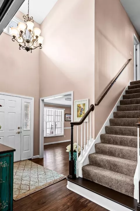 Entry Way - 300 Whispering Pines Cc Ln, Normal, IL 61761 photo 4 of 7