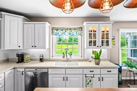 Kitchen - 300 Whispering Pines Cc Ln, Normal, IL 61761 photo 2 of 5