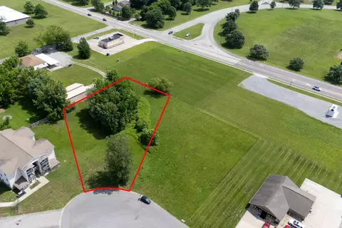 710 Eagle Pass Dr, Carterville, IL 62918