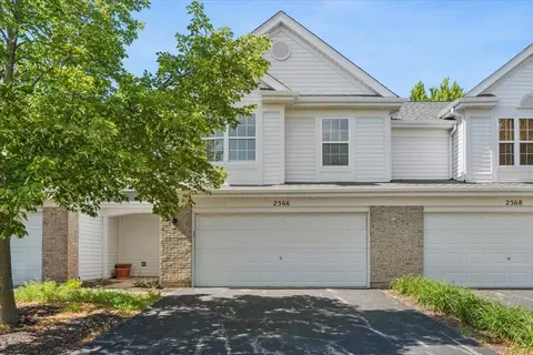 2366 Foxmoor Ln, Aurora, IL 60502