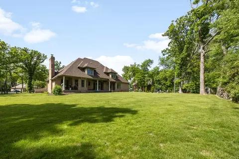 Exterior - 7508 Forest Oak Dr, Mchenry, IL 60050 photo 4 of 6