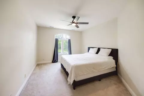 Bedroom - 7508 Forest Oak Dr, Mchenry, IL 60050 photo 3 of 6