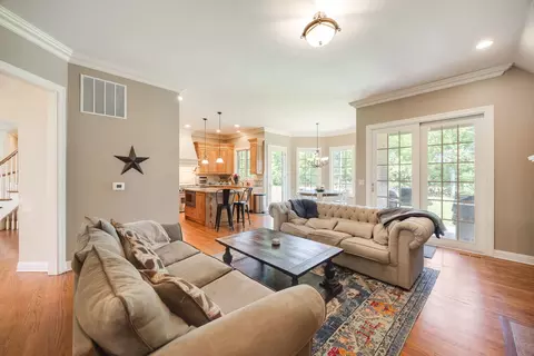 Living - 7508 Forest Oak Dr, Mchenry, IL 60050 photo 2 of 2