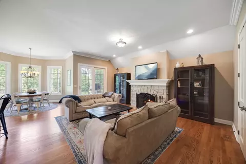 Living - 7508 Forest Oak Dr, Mchenry, IL 60050 photo 1 of 2