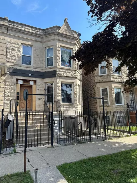 3712 W Grenshaw St, Chicago, IL 60624