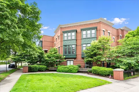 130 N Rose St, Palatine, IL 60067