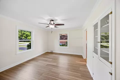 Living - 629 Dundee Ave, Flossmoor, IL 60422 photo 4 of 4