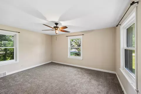 Bedroom - 629 Dundee Ave, Flossmoor, IL 60422 photo 1 of 3