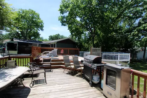 Exterior - 2309 W Edgewood Ln, Mchenry, IL 60051 photo 2 of 3