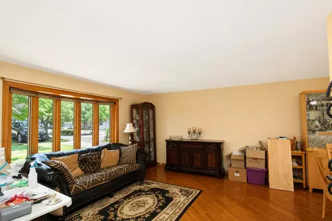 Living - 2309 W Edgewood Ln, Mchenry, IL 60051 photo 1 of 1