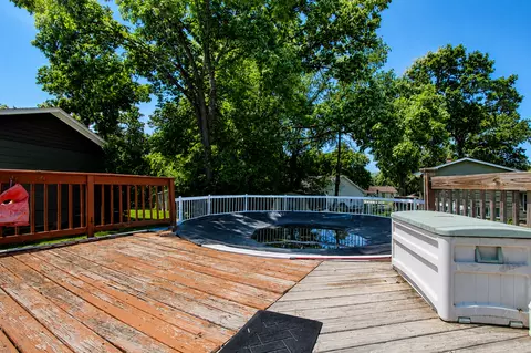 Exterior - 2309 W Edgewood Ln, Mchenry, IL 60051 photo 3 of 3