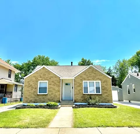 513 Cookane Ave, Elgin, IL 60120