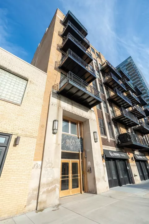 1307 S Wabash Ave #406, Chicago, IL 60605