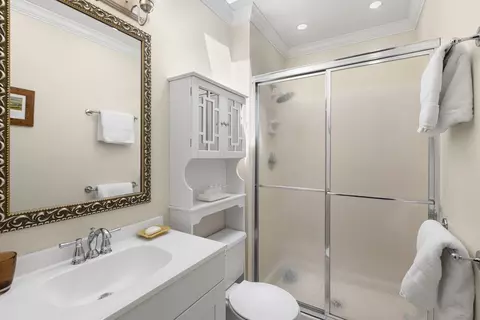 Bath - 1501 Topp Ln #E, Glenview, IL 60025 photo 3 of 3