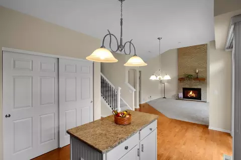 Other - 2049 Cabrillo Ln, Hoffman Estates, IL 60192 photo 1 of 8