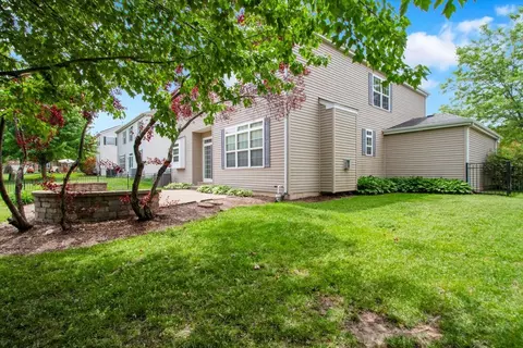 Exterior - 2049 Cabrillo Ln, Hoffman Estates, IL 60192 photo 3 of 4