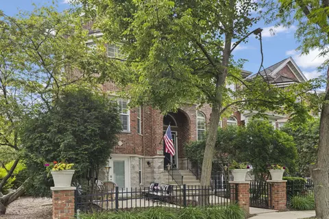 928 Shandrew Dr #928, Naperville, IL 60540