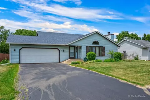 811 Arnold Ave, Rockford, IL 61108