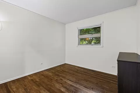 Bedroom - 380 Pleasant St, Hoffman Estates, IL 60169 photo 1 of 7