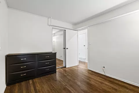Bedroom - 380 Pleasant St, Hoffman Estates, IL 60169 photo 2 of 7
