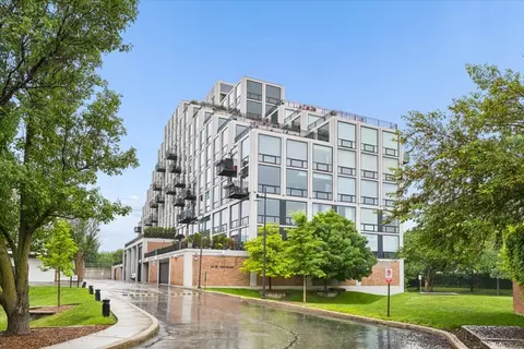 61 W 15th St #806, Chicago, IL 60605