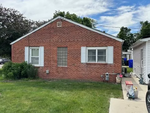 Exterior - 628 E Division St, Kewanee, IL 61443 photo 4 of 6