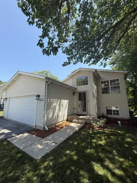 425 Keller Ave, Waukegan, IL 60085