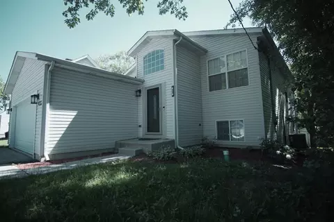425 Keller Ave, Waukegan, IL 60085