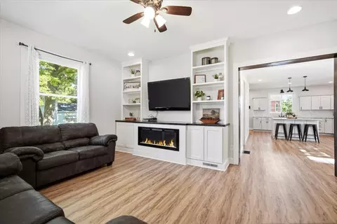 Other - 204 E Third St, El Paso, IL 61738 photo 2 of 4