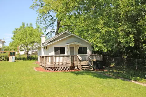 338 E Lakeview Ave, Round Lake Beach, IL 60073