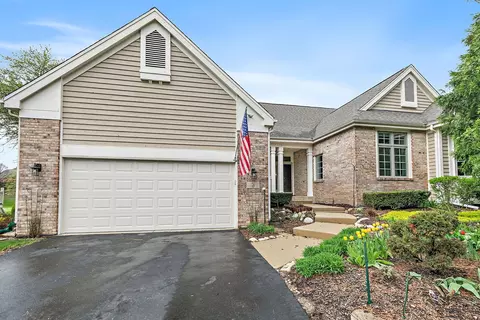 3 Sunvalley Ct, Lake In The Hills, IL 60156