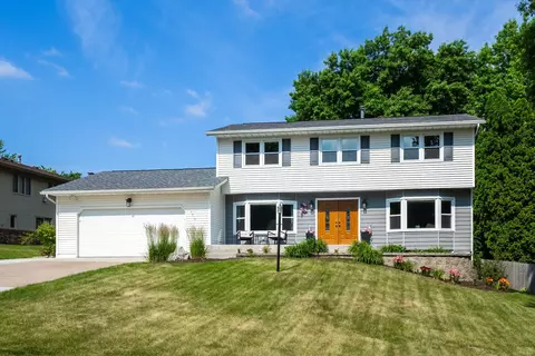 4314 Spring St, Davenport, IA 52807