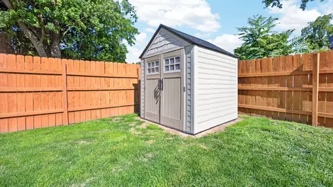 Exterior - 308 E Locust St, Normal, IL 61761 photo 10 of 13