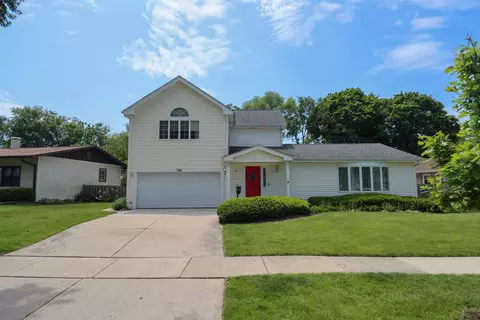200 Navajo Trl, Buffalo Grove, IL 60089