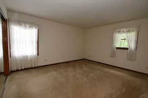 Bedroom - 1817 Charnbrook Dr, Mchenry, IL 60051 photo 3 of 6