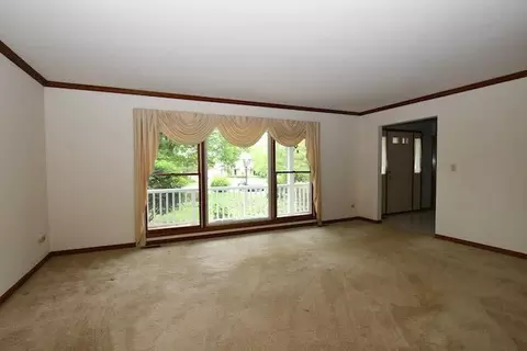 Living - 1817 Charnbrook Dr, Mchenry, IL 60051 photo 1 of 5