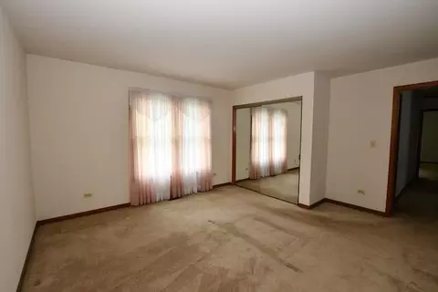 Bedroom - 1817 Charnbrook Dr, Mchenry, IL 60051 photo 5 of 6
