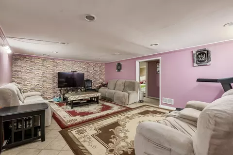 Living - 8828 Dee Rd #B, Des Plaines, IL 60016 photo 2 of 2