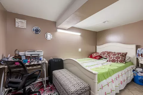 Bedroom - 8828 Dee Rd #B, Des Plaines, IL 60016 photo 5 of 5