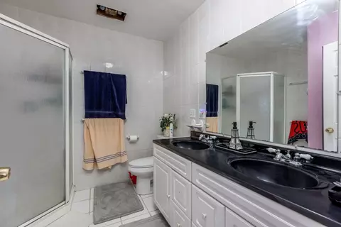 Bath - 8828 Dee Rd #B, Des Plaines, IL 60016 photo 3 of 3