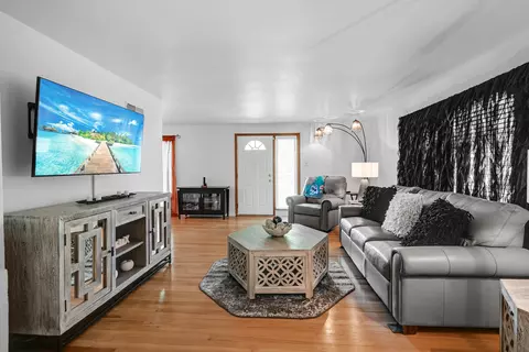 Living - 145 Elm St, Park Forest, IL 60466 photo 2 of 4