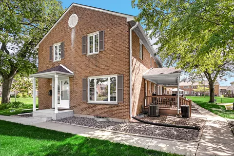Exterior - 145 Elm St, Park Forest, IL 60466 photo 4 of 6