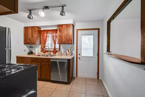 Kitchen - 145 Elm St, Park Forest, IL 60466 photo 1 of 2