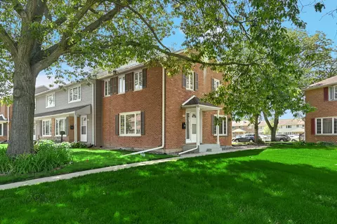 Exterior - 145 Elm St, Park Forest, IL 60466 photo 2 of 6